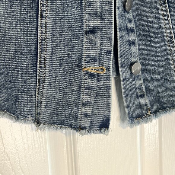 Cropped Jean Jacket - Size Medium - Puff Sleeves - ¾ Sleeves - Neatly Frayed Hem - Picture 6 of 7